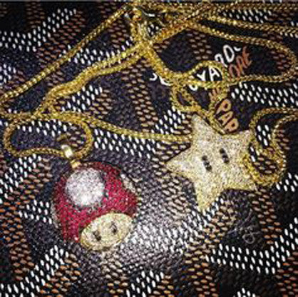 Super mario mushroom star necklace goyard