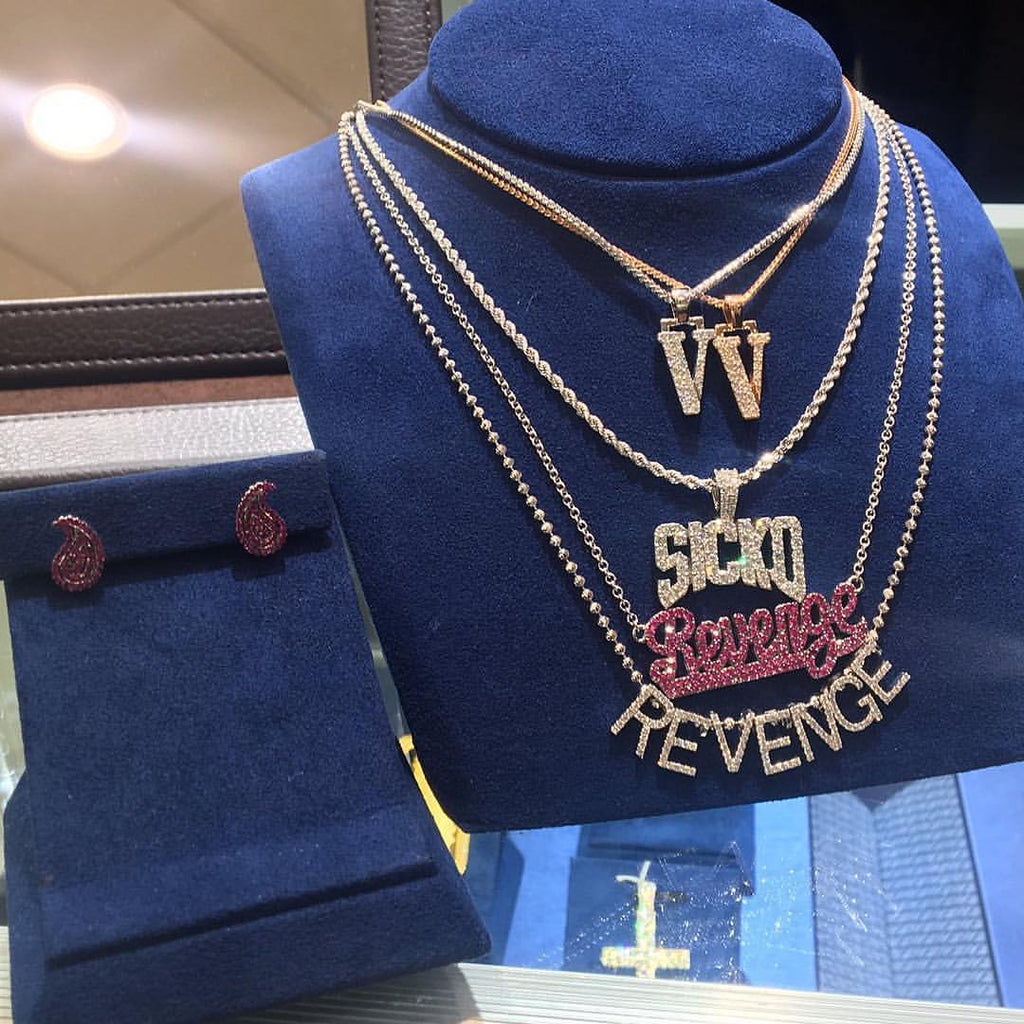 lil uzi VLONE V diamond pendant necklace chain ifadnco playboi carti ian connor