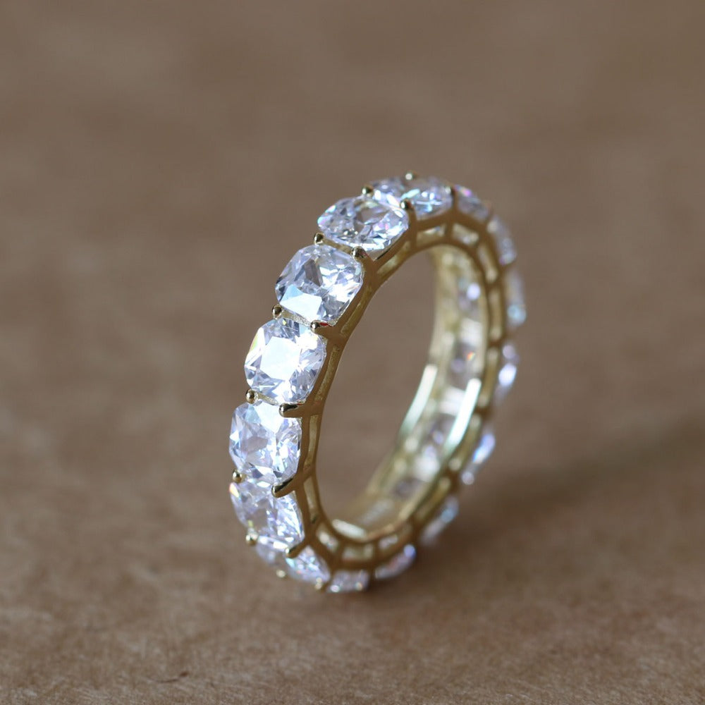 kylie jenner travis scott eternity ring band 5mm VVS AAA ifandco shopgld gold ring