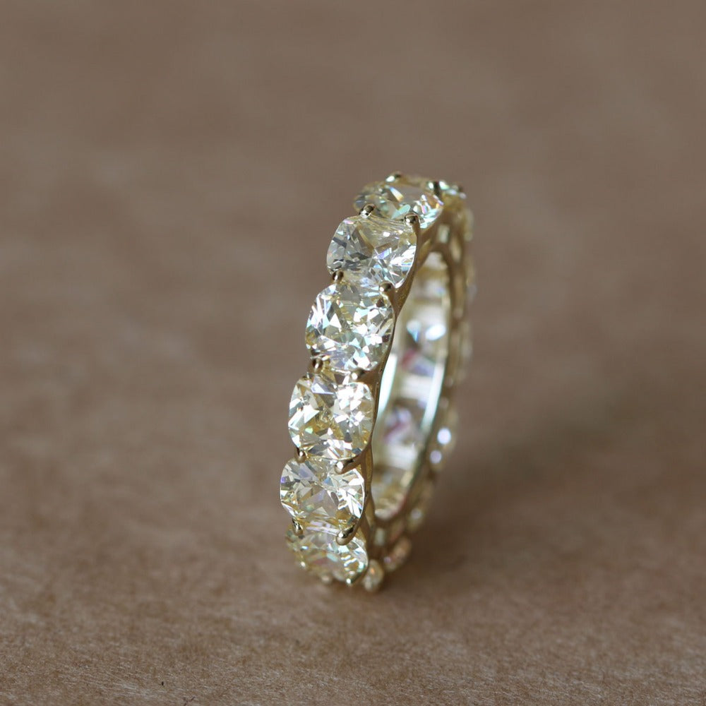 kylie jenner travis scott eternity ring band 5mm VVS AAA ifandco shopgld gold ring