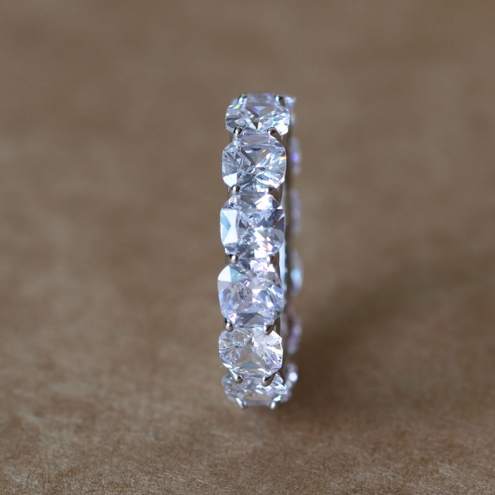 kylie jenner travis scott eternity ring band 5mm VVS AAA ifandco shopgld gold ring