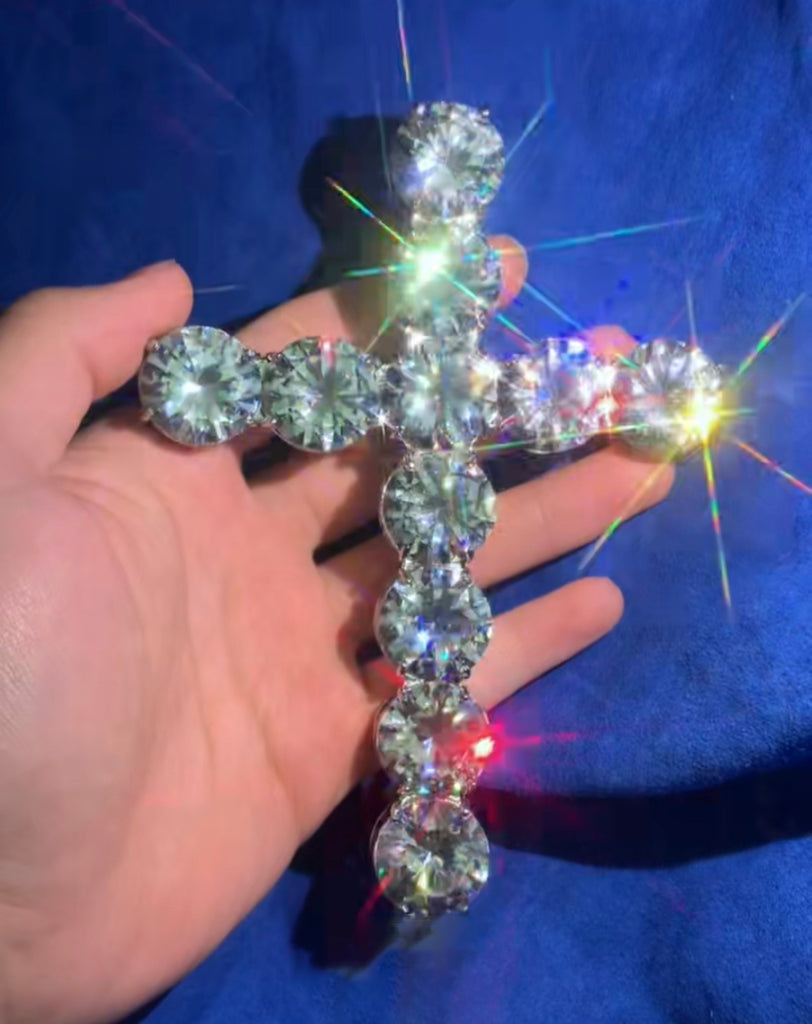 rapper Asen mega benny cross diamond 25 carats necklace chain tiktok travis scott