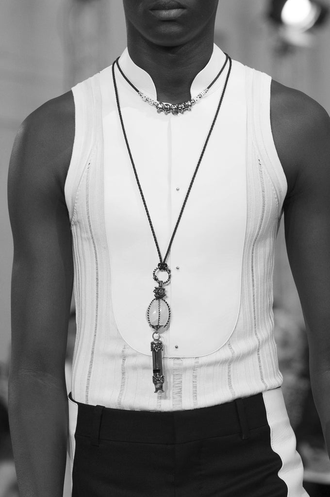 asap rocky jewelry pearl necklace dice skull chain choker playboi carti vlone