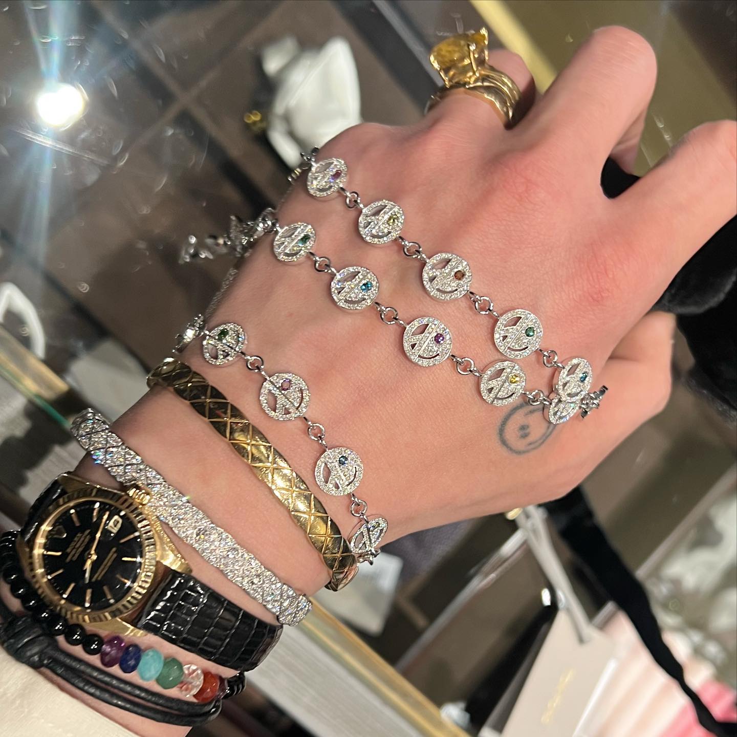 Split half peace half smiling face eyefunny bracelet - White Gold