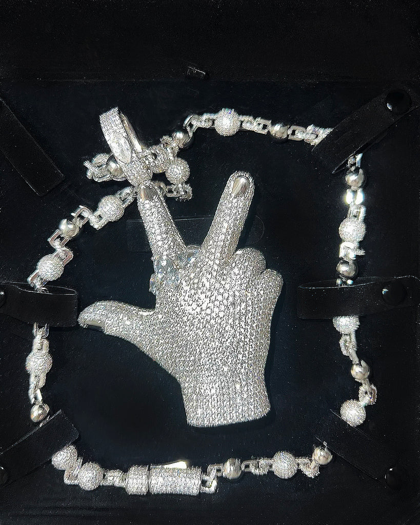 Playboi Carti YVL chain, Kai Cenat YVL pendant, Young Vamp Life jewelry, iced out hand sign necklace, hip hop diamond pendant, 90mm hip hop chain, street wear mens jewelry, VVS replica rap chains.