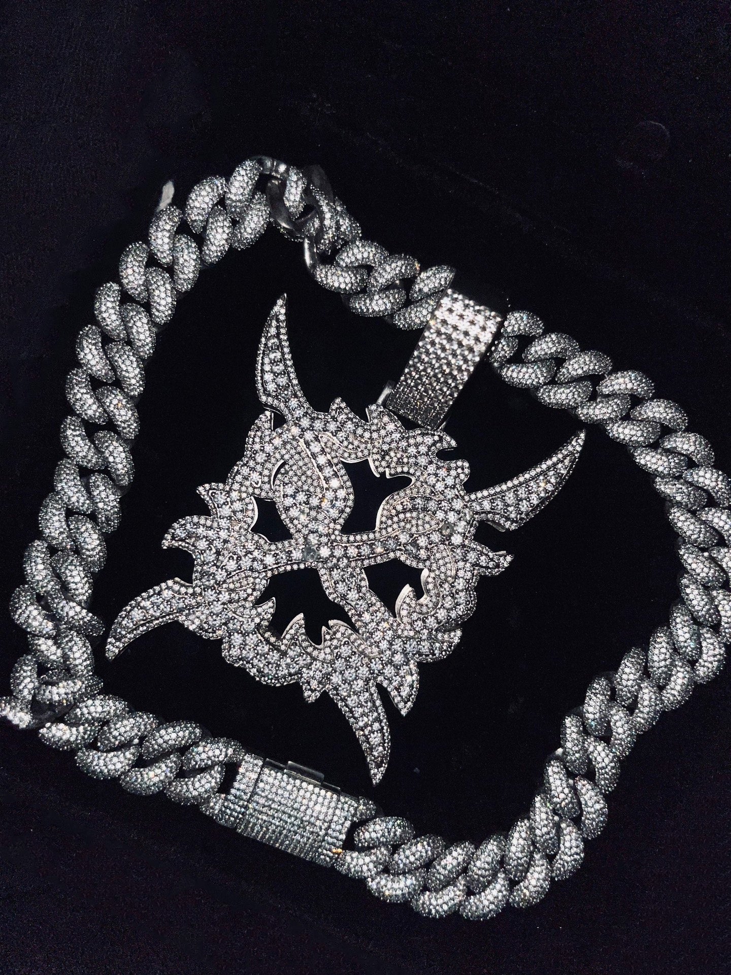 Playboi Carti YVL chain,Ken Carson teen x diamond pendant neckace chain fully iced out YVL pendant, Young Vamp Life jewelry, iced out hand sign necklace, hip hop diamond pendant