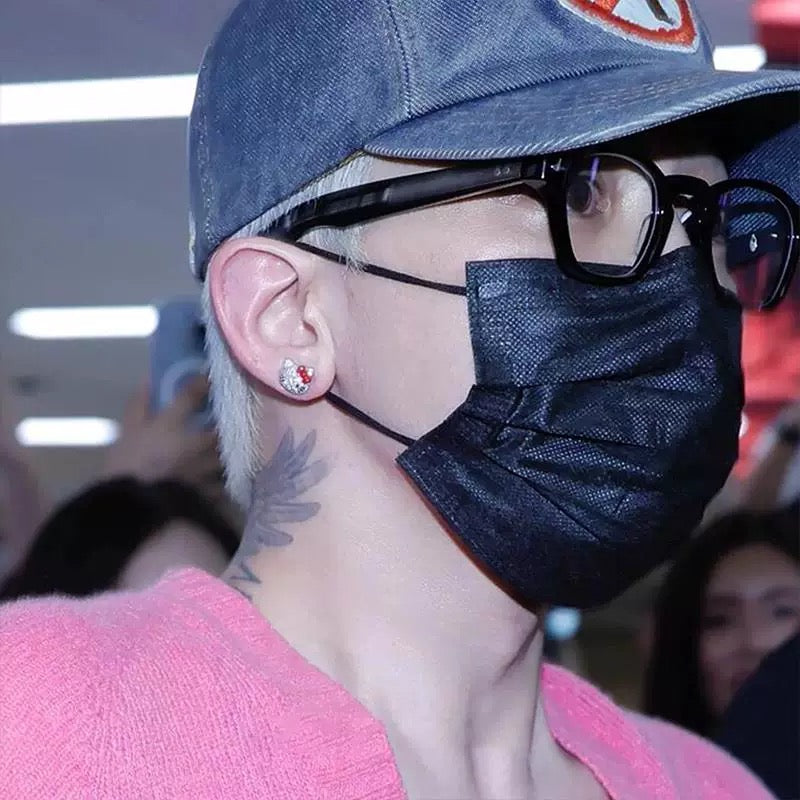 custom gdragon GD hello kitty stud earring diamond red Sanrio HELLO KITTY diamond peaceminusone fully iced stud earring benballer ifandco kylie jenner travis cardi b