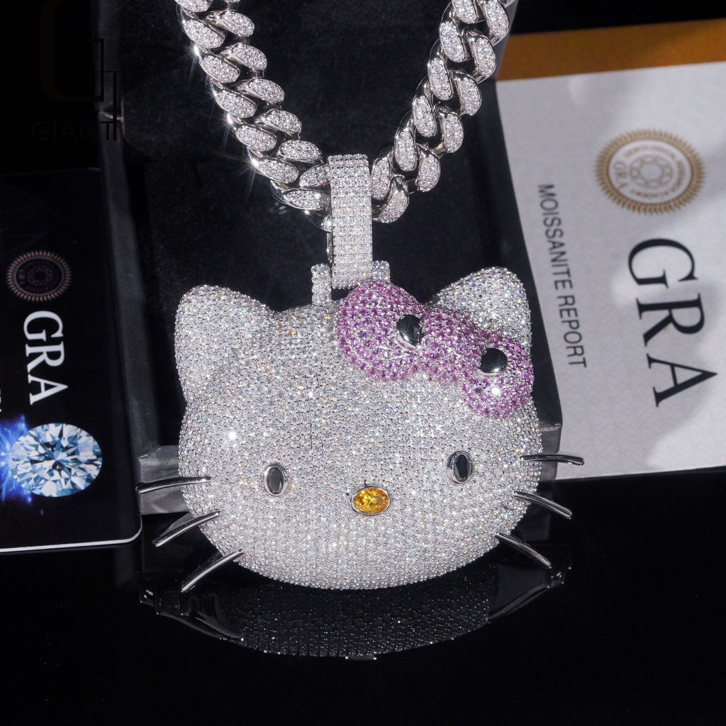 Back in the Fab Lane. Kimora Lee Simmons Sanrio hello kitty diamond necklace 