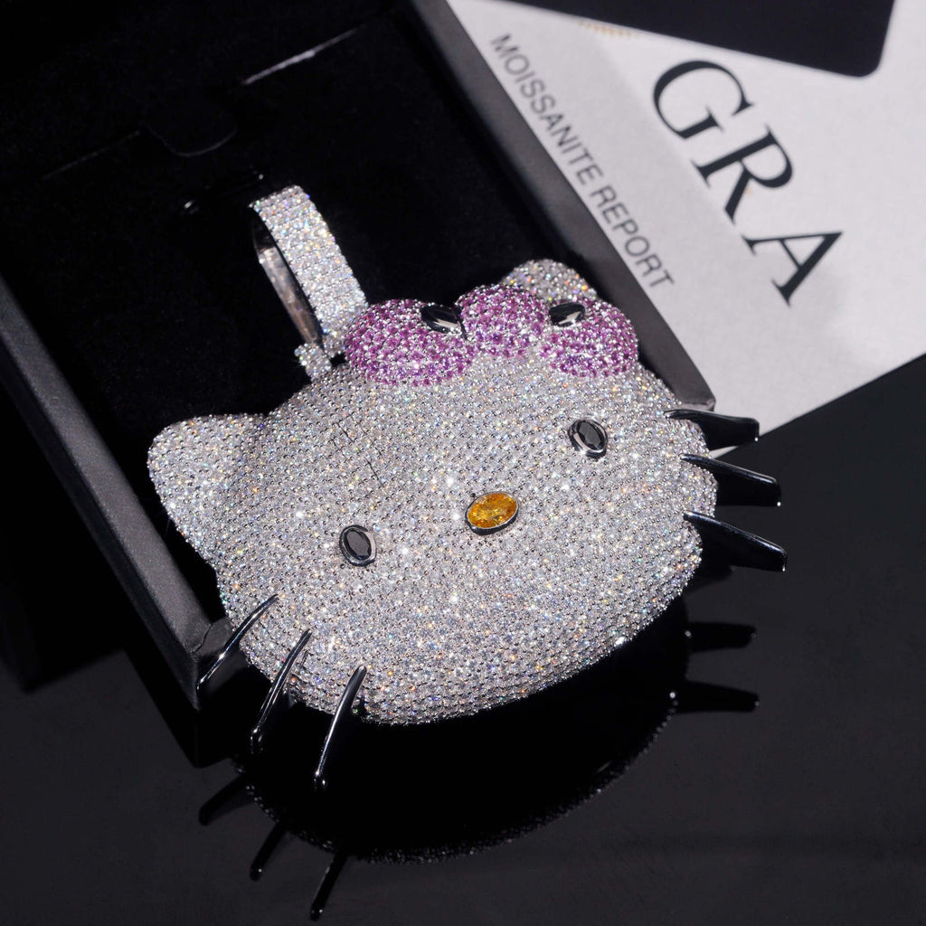 Back in the Fab Lane. Kimora Lee Simmons Sanrio hello kitty diamond necklace 