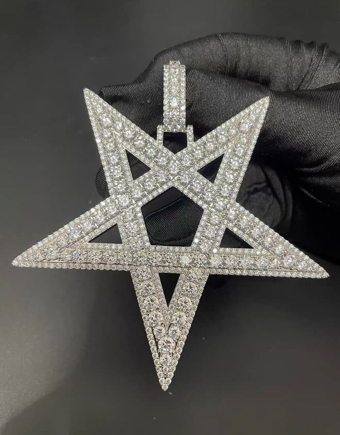 Playboi Carti Gio recently seen rocking Destroy Lonely’s pendant chain diamond necklace Ken Carson Giovanna Ramos @ft.gioo  Instagram