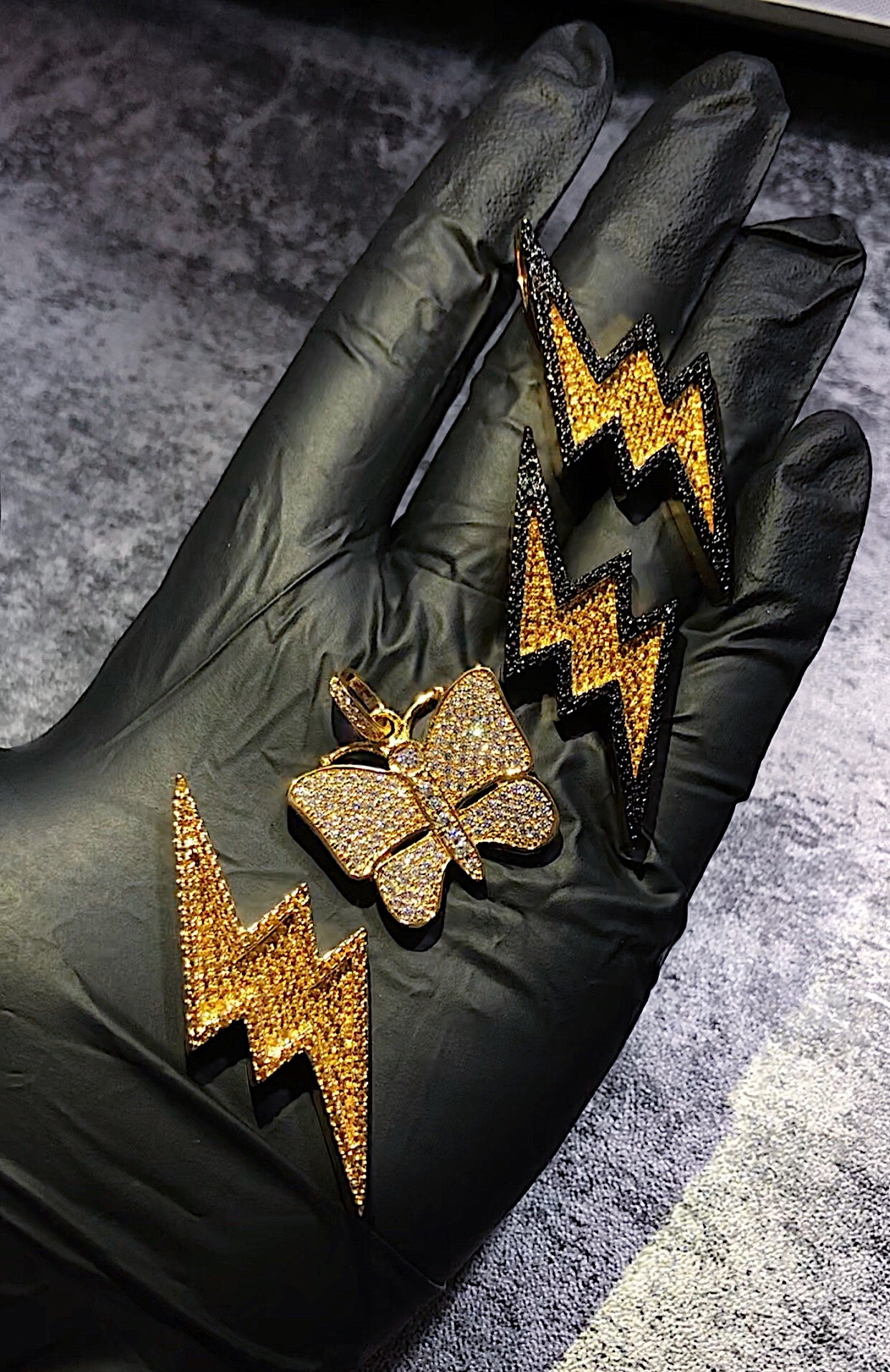 ian connor bape thunderbolt lightning pendant necklace and chain