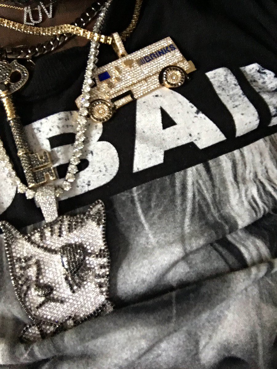 lil uzi vert tattoo cat pendant necklace chain luv free chain diamond vvs ifandco liluzivert