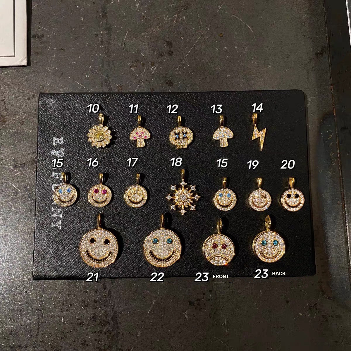 EYEFUNNY smiling face pendant necklace chain diamond vvs アイファニー POGGY KIM JONES VIRGIL JBALVIN