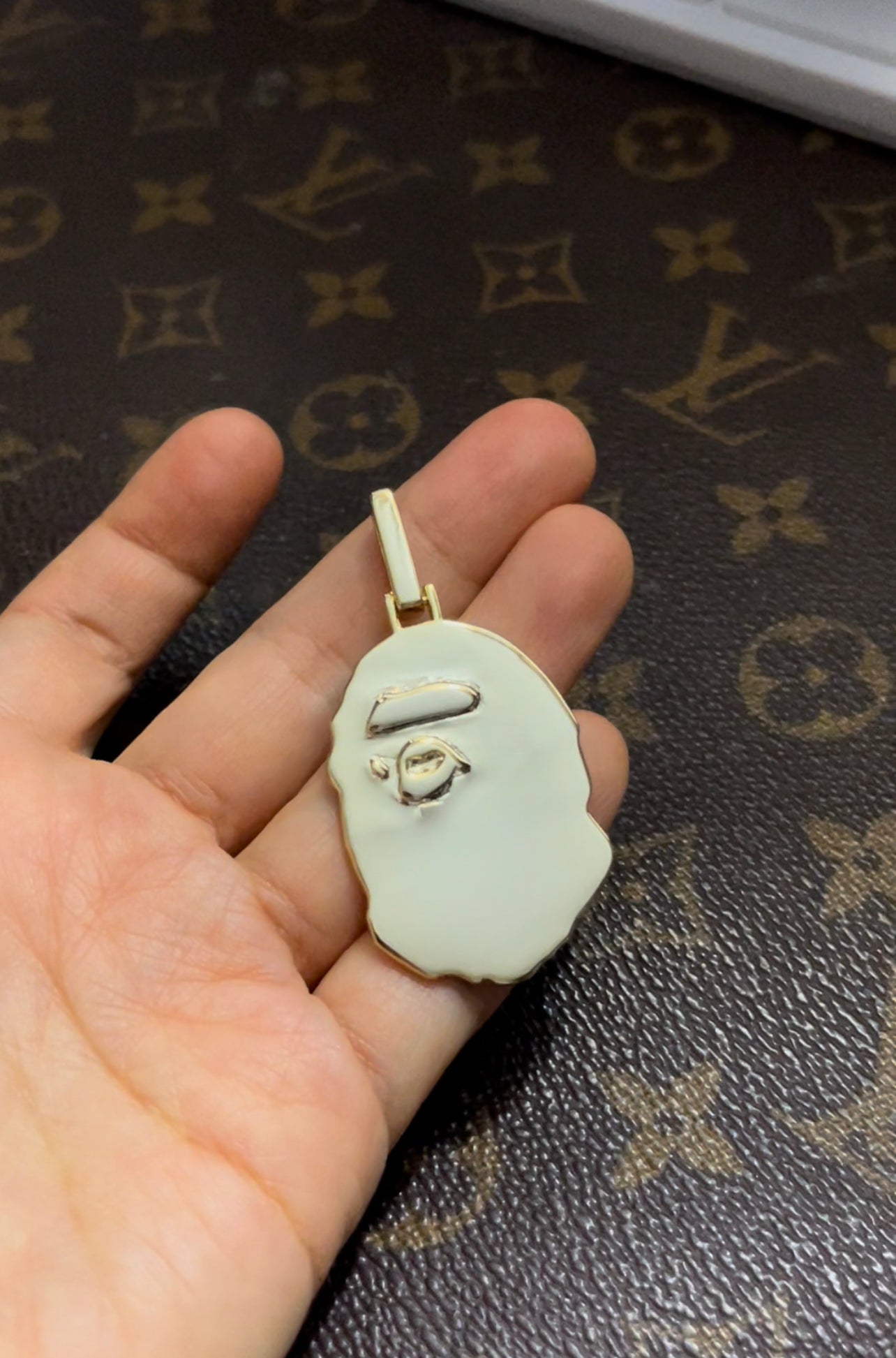 ベイプ パーカー bathing ape bape diamond pendant necklace chain ifandco kidcudi ben baller nft bapetaverse buy eth