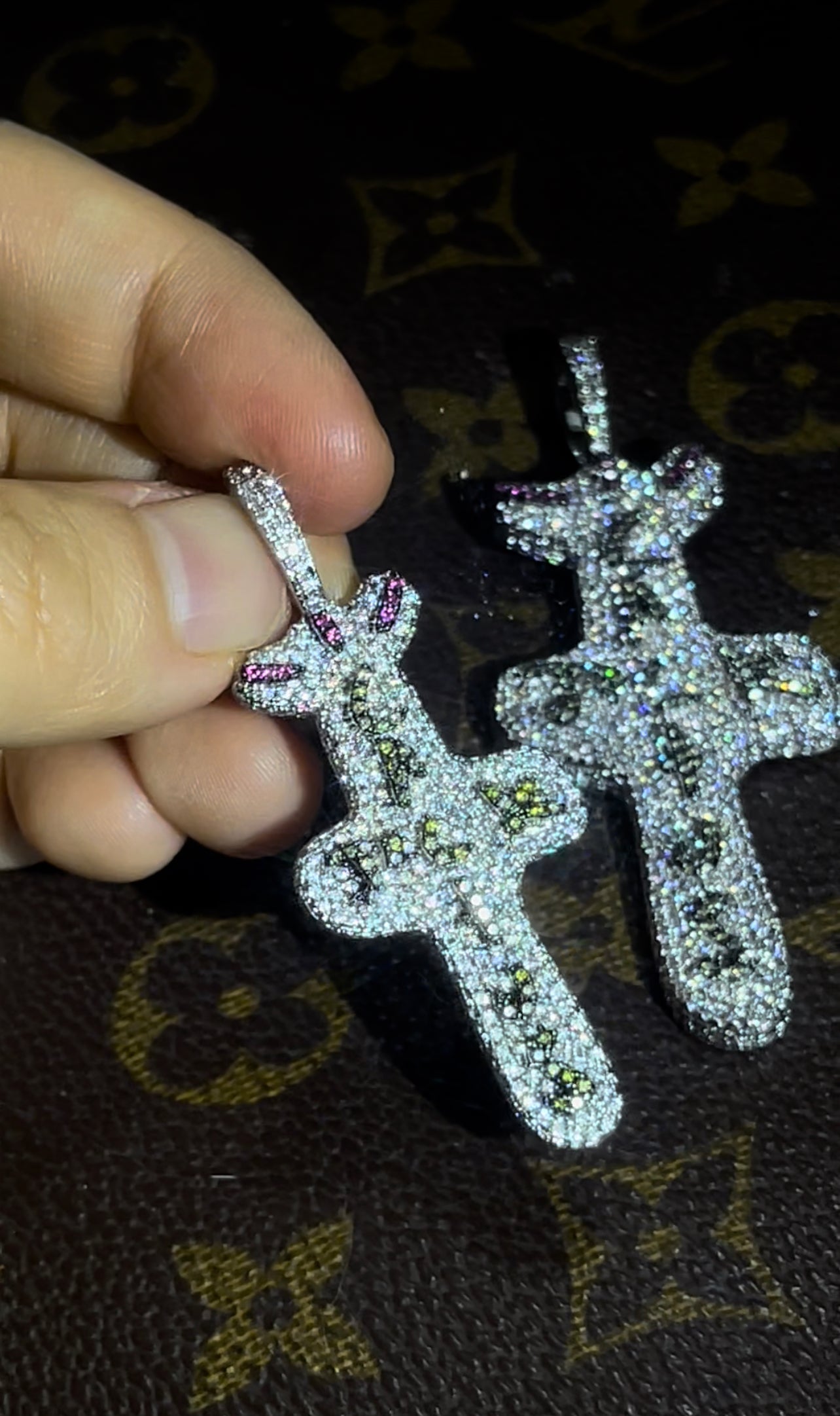 Travis Scott Drops $500k on Iced Out Cactus Jack Chains Travis Scott Gifts His Crew Iced-Out Eliantte &amp; Co Chains