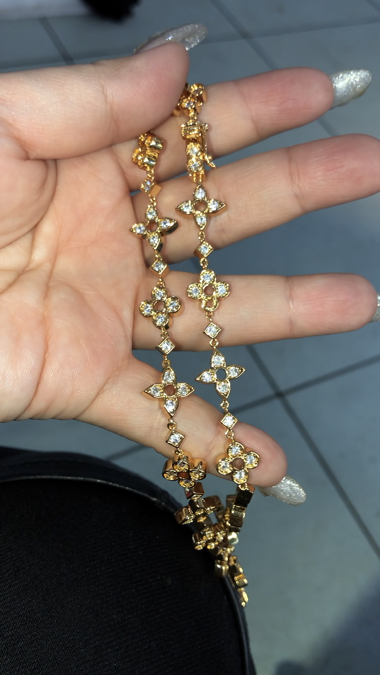 louis vuitton virgil abloh monogram necklace chain diamond clover cuban links 