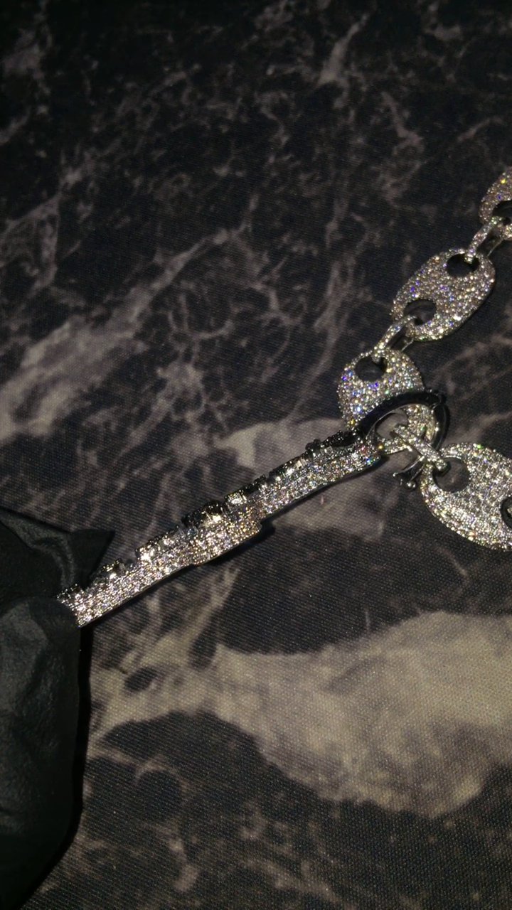 get travis scott buttefly effect cactus jack chain diamond kylie jenner free chain