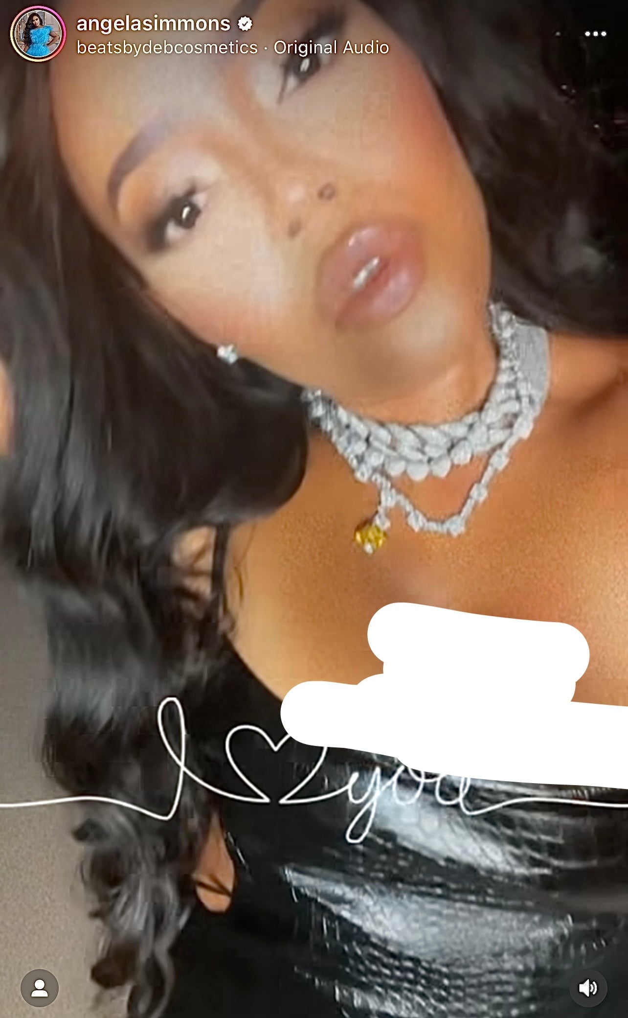 Beyoncé's Tiffany &amp; Co diamond necklace is worth $30 million harpersbazaar.com tiffany yellow diamond necklace beyonce' from The 128-carat yellow diamond was worn by Hepburn during the Breakfast At Tiffany's press tour in 1961, and was seen again on Lady Gaga