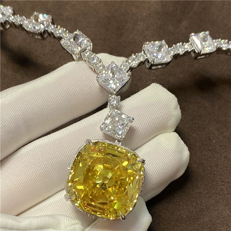 Beyoncé's Tiffany &amp; Co diamond necklace is worth $30 million harpersbazaar.com tiffany yellow diamond necklace beyonce' from The 128-carat yellow diamond was worn by Hepburn during the Breakfast At Tiffany's press tour in 1961, and was seen again on Lady Gaga