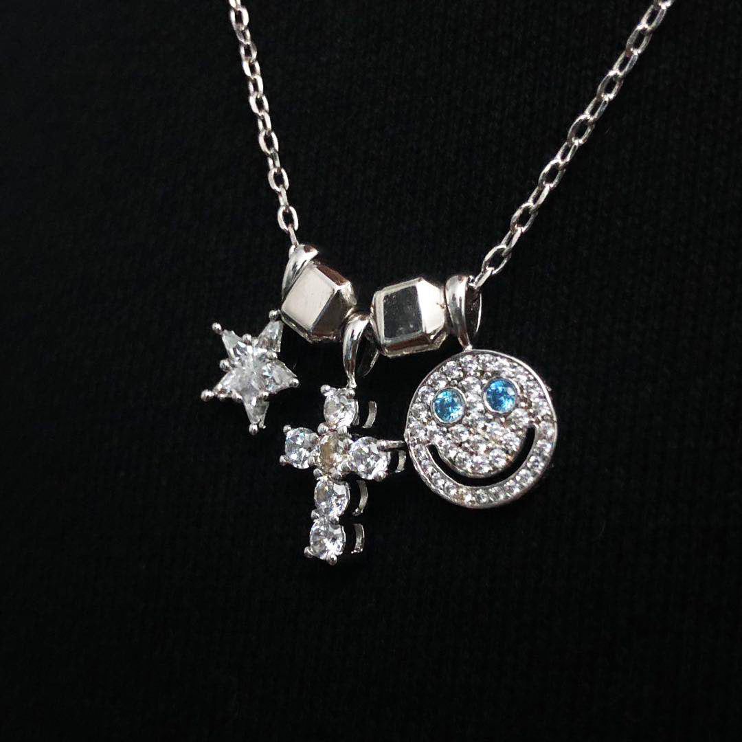 EYEFUNNY smiling face pendant necklace chain diamond vvs アイファニー POGGY KIM JONES VIRGIL JBALVIN