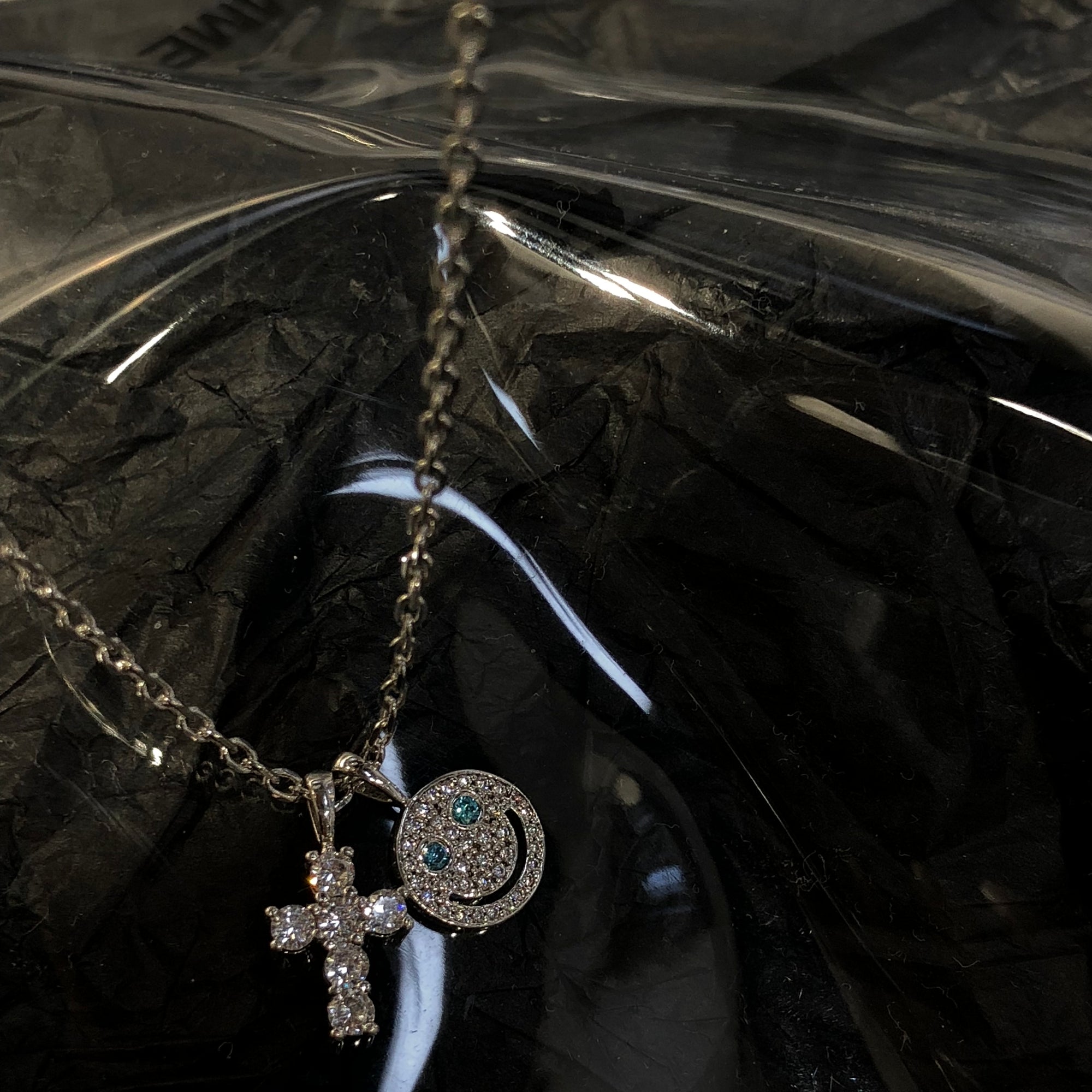 eyefunny smiling face thunder pendant necklace chain diamond jbalvin kim jones clot virgil offwhite