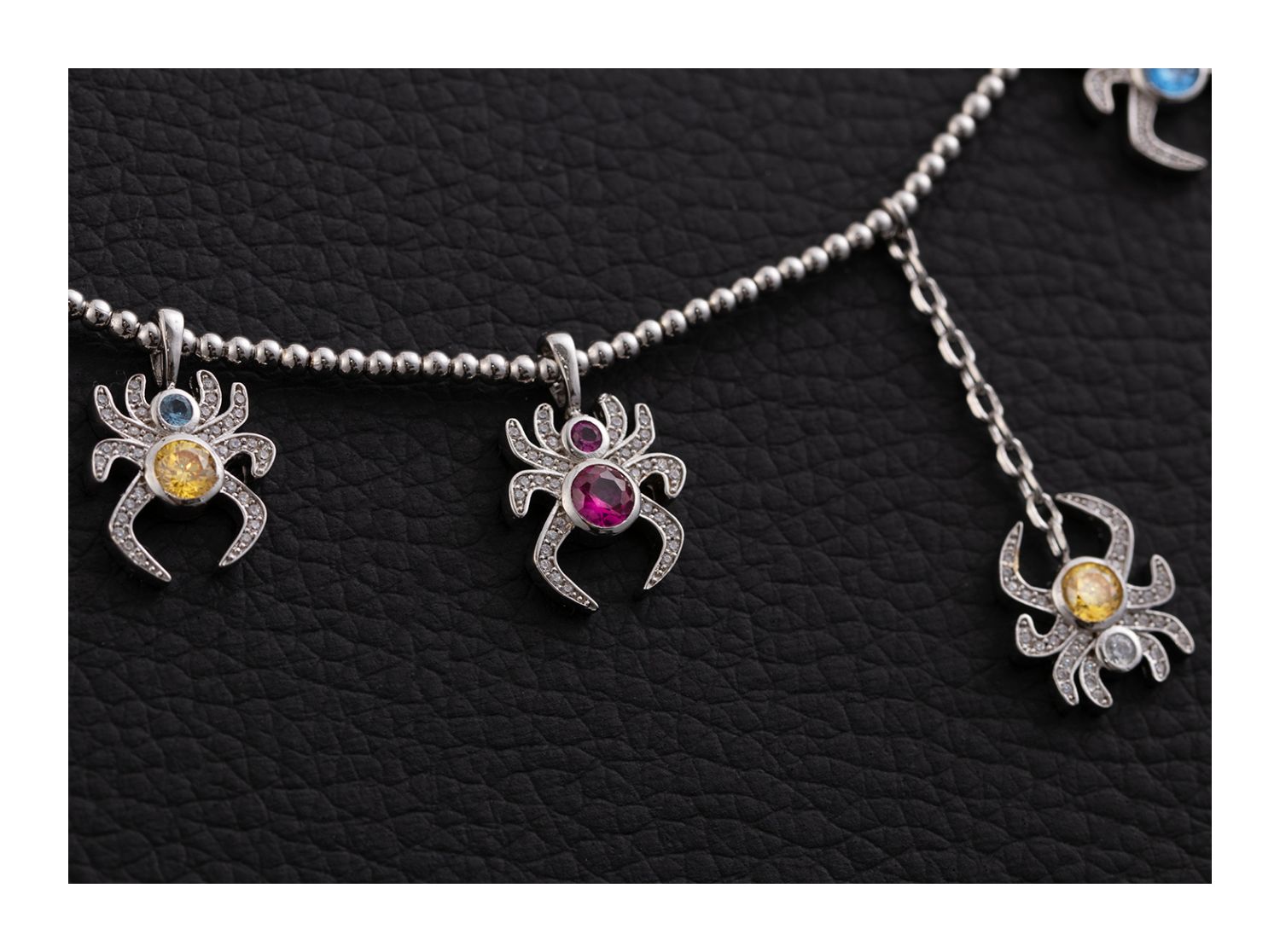 Farfetch Eyefunny diamond spider pendant choker necklace