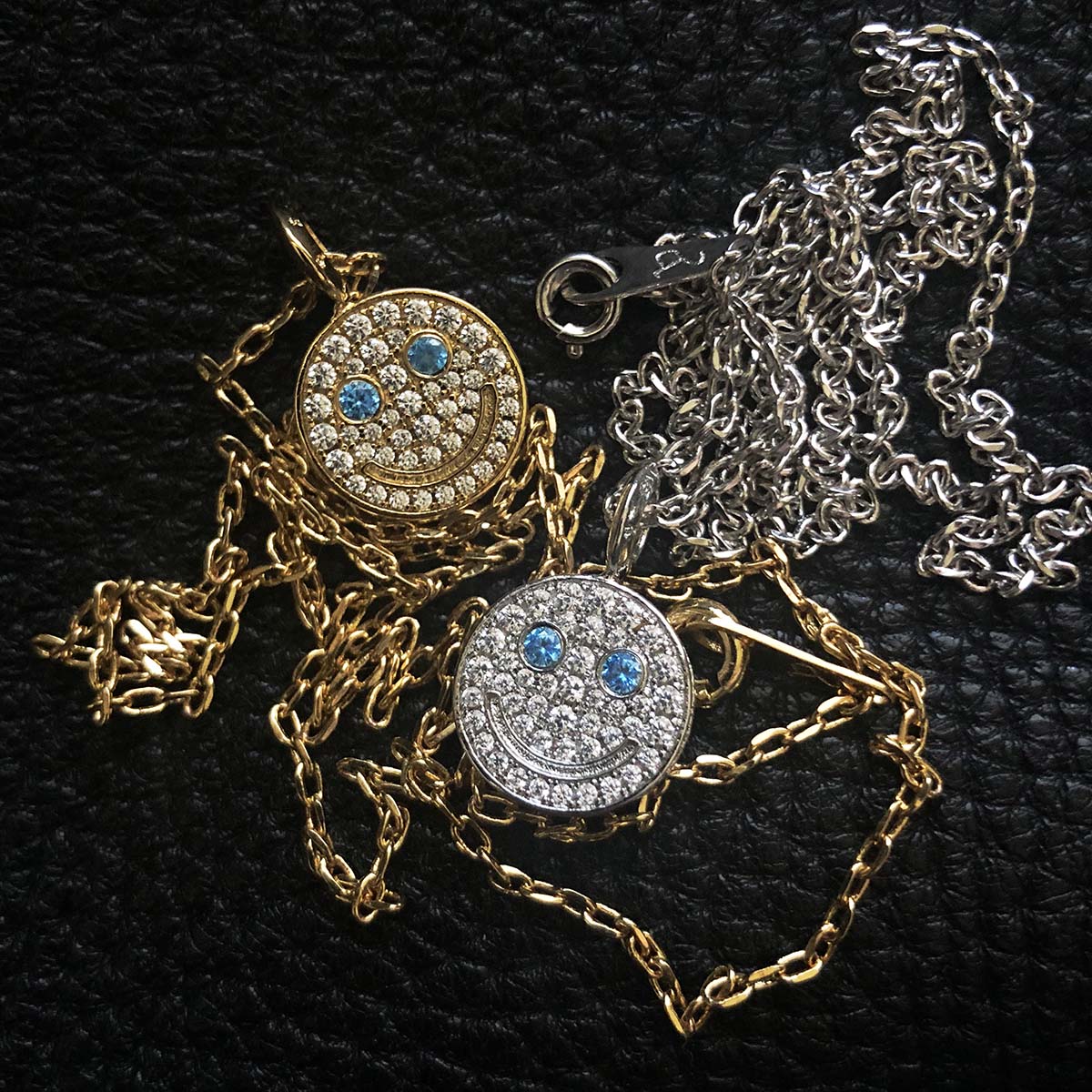 eyefunny smiling face thunder pendant necklace chain diamond jbalvin kim jones clot virgil offwhite