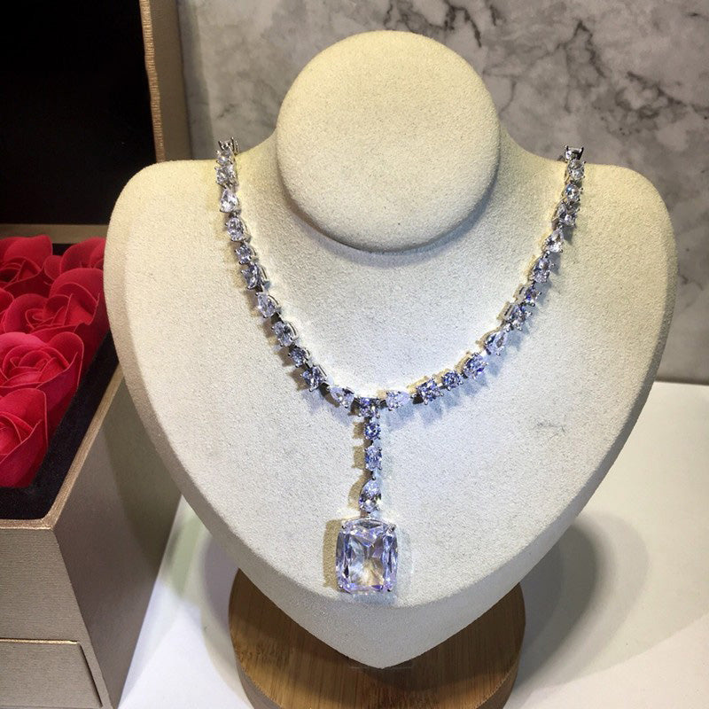 Beyoncé's Tiffany &amp; Co diamond necklace is worth $30 million harpersbazaar.com tiffany yellow diamond necklace beyonce' from The 128-carat yellow diamond was worn by Hepburn during the Breakfast At Tiffany's press tour in 1961, and was seen again on Lady Gaga