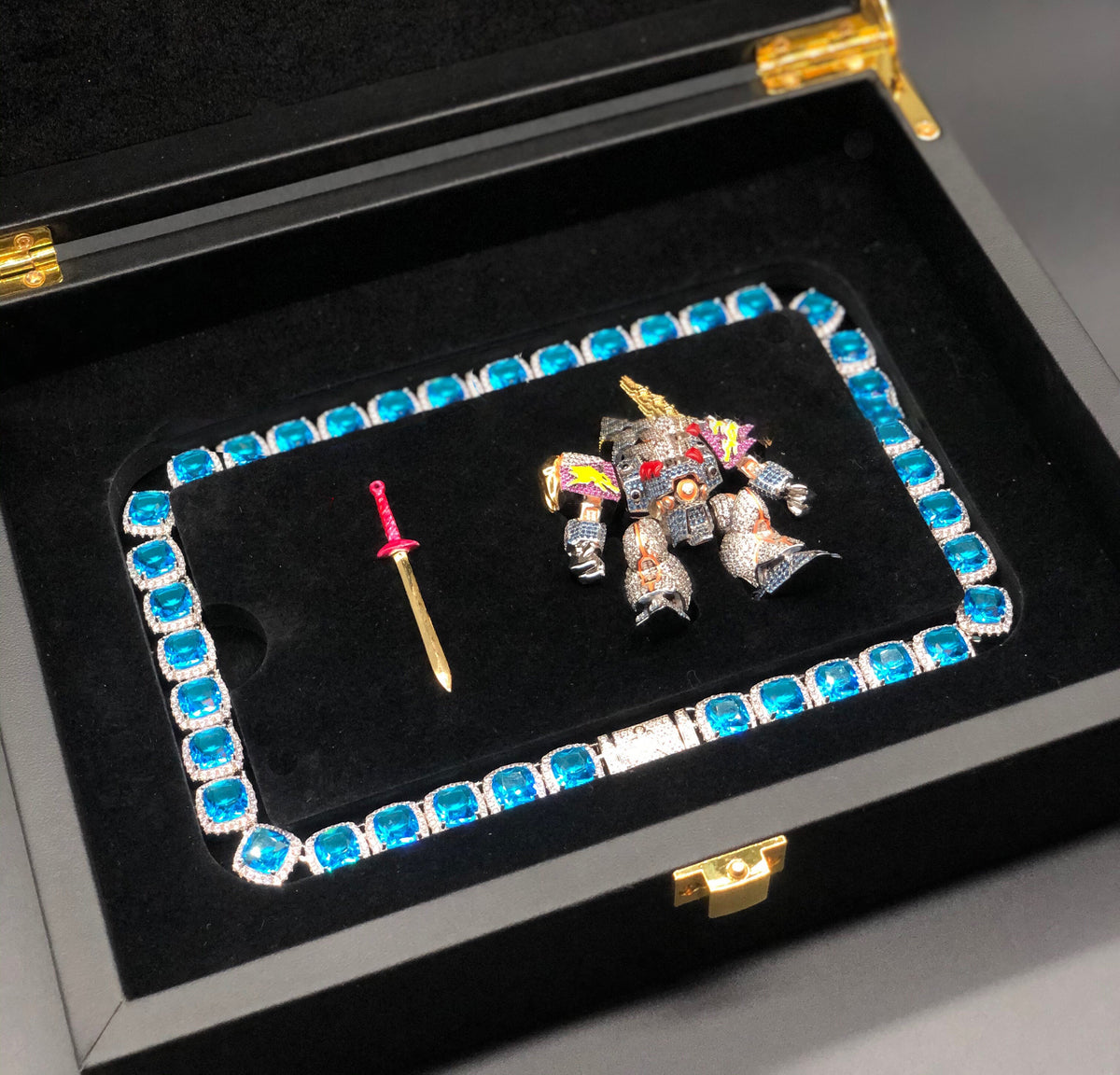 fully iced Mashin Hero Wataru Ryujinmaru fully iced and glow in the dark pendant necklace diamond chain set