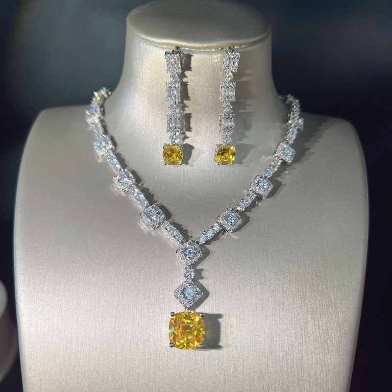 Beyoncé's Tiffany & Co diamond necklace is worth $30 million harpersbazaar.com tiffany yellow diamond necklace beyonce' from The 128-carat yellow diamond was worn by Hepburn during the Breakfast At Tiffany's press tour in 1961, and was seen again on Lady Gaga 