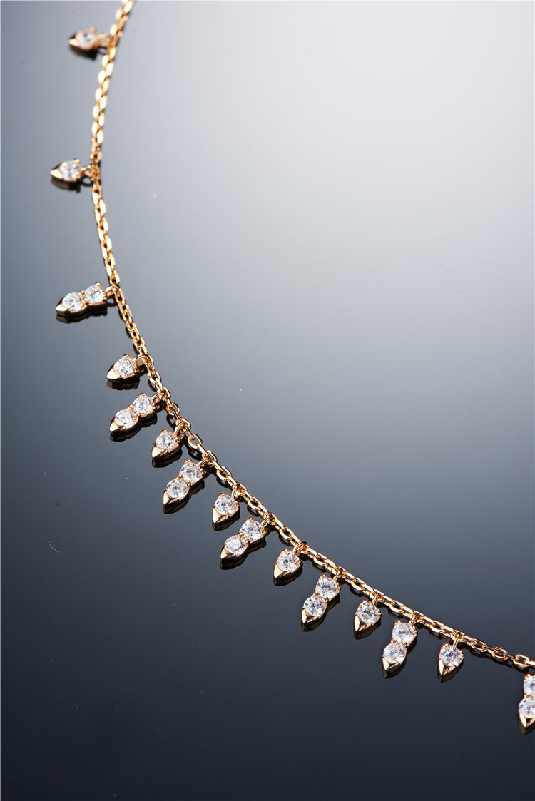 Kylie Jenner Tiffany diamonds dangling choker chain necklace