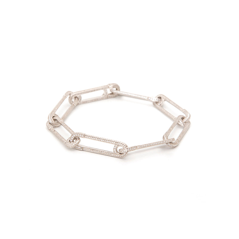 Safety pin pave bracelet 18kyg     EYEFUNNY Ginza Boutique にてご覧頂けます。  皆様のご来店をお待ちしております。