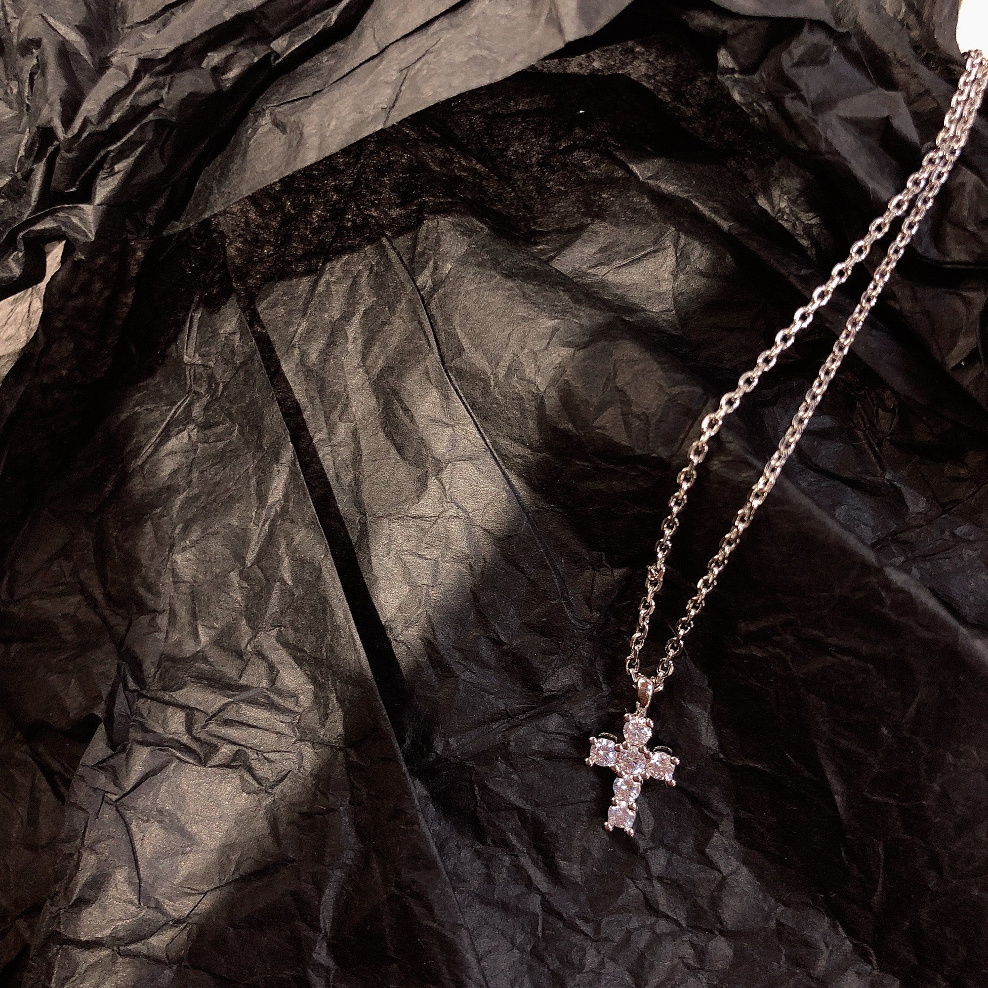 eyefunny smiling face thunder pendant necklace chain diamond jbalvin kim jones clot virgil offwhite
