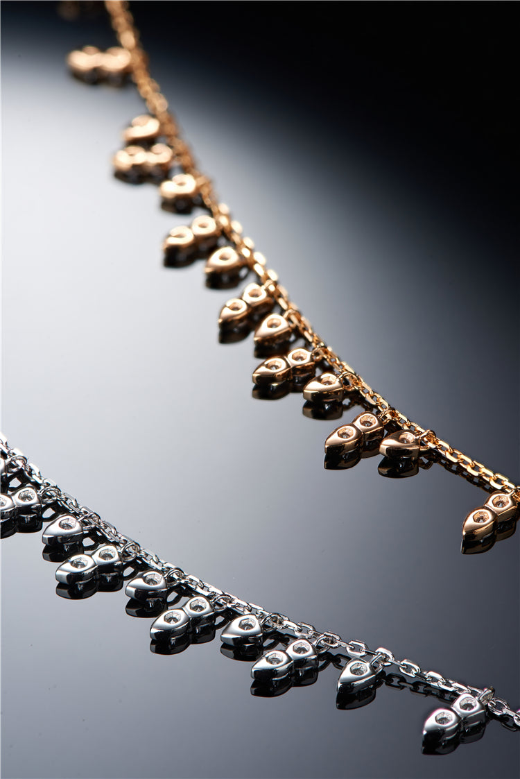 Kylie Jenner Tiffany diamonds dangling choker chain necklace
