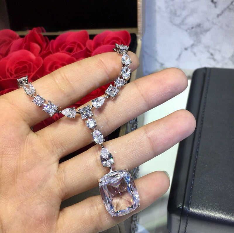 Beyoncé's Tiffany &amp; Co diamond necklace is worth $30 million harpersbazaar.com tiffany yellow diamond necklace beyonce' from The 128-carat yellow diamond was worn by Hepburn during the Breakfast At Tiffany's press tour in 1961, and was seen again on Lady Gaga