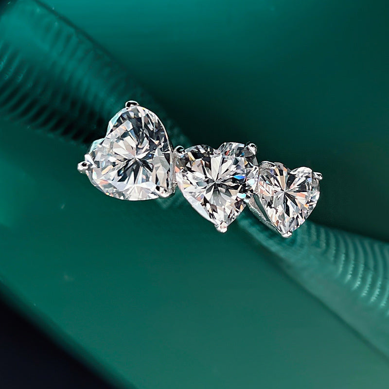 Kylie Jenner signature heart shaped three stone band ring Bijouterie Gonin