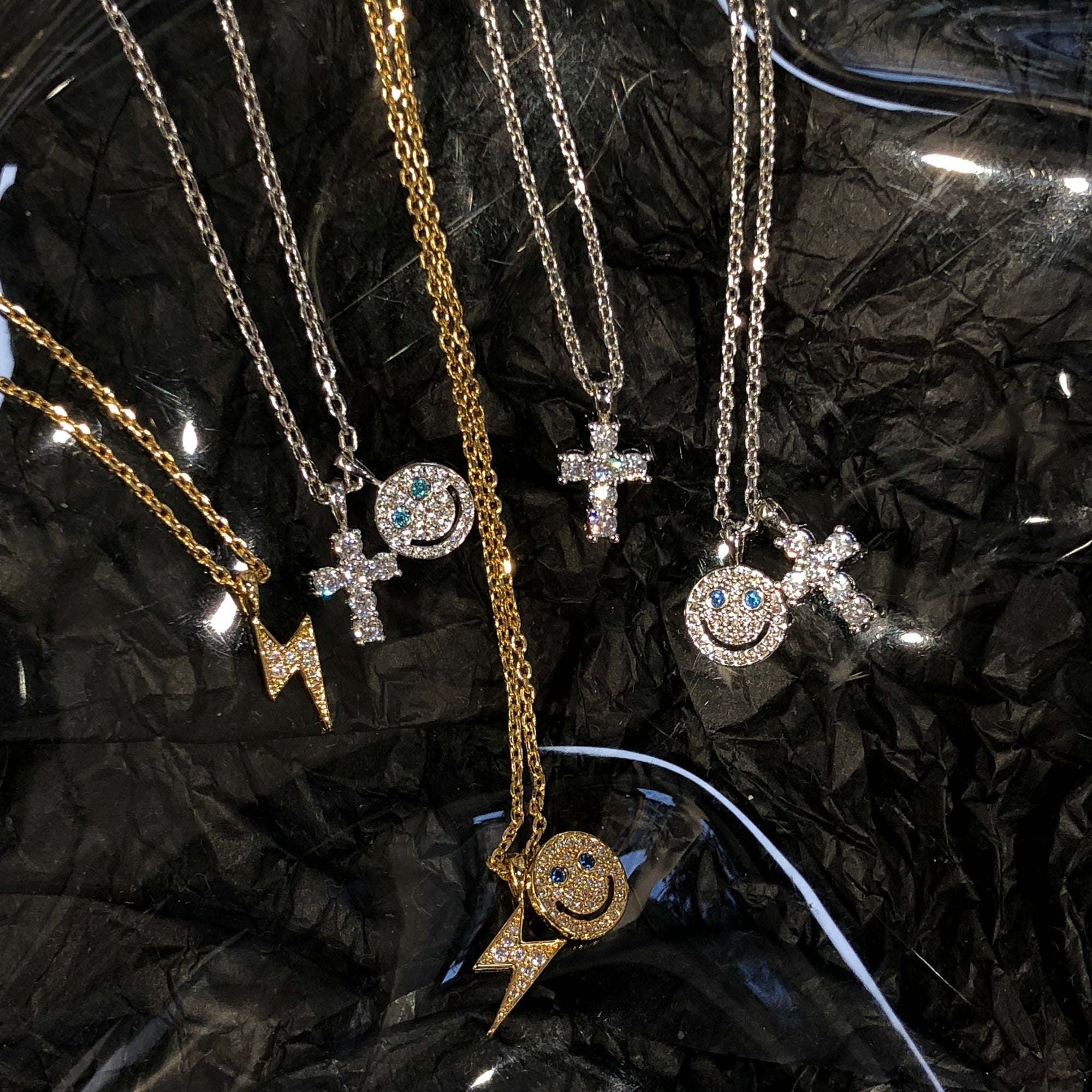 eyefunny smiling face thunder pendant necklace chain diamond jbalvin kim jones clot virgil offwhite