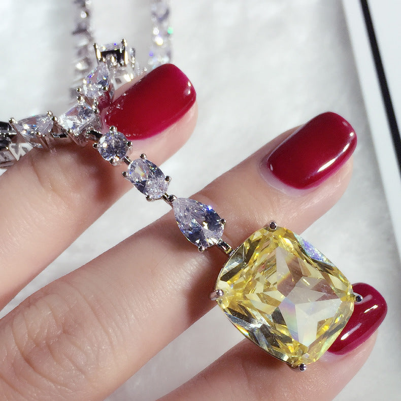Beyoncé's Tiffany &amp; Co diamond necklace is worth $30 million harpersbazaar.com tiffany yellow diamond necklace beyonce' from The 128-carat yellow diamond was worn by Hepburn during the Breakfast At Tiffany's press tour in 1961, and was seen again on Lady Gaga