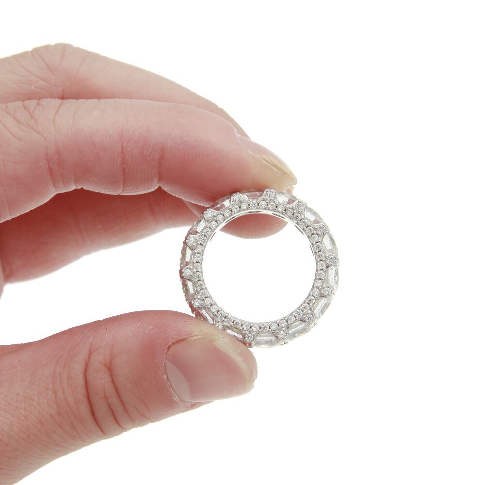 Round stone fully iced ring