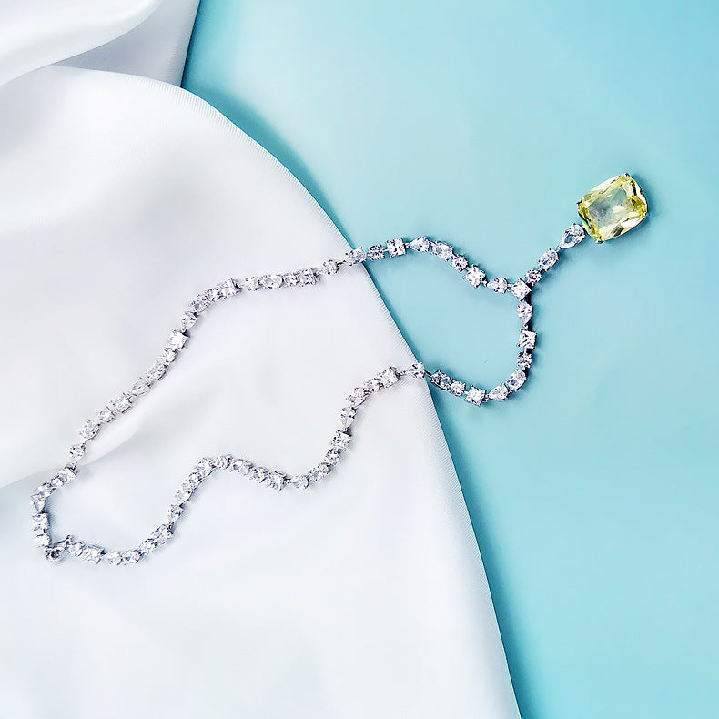 Beyoncé's Tiffany &amp; Co diamond necklace is worth $30 million harpersbazaar.com tiffany yellow diamond necklace beyonce' from The 128-carat yellow diamond was worn by Hepburn during the Breakfast At Tiffany's press tour in 1961, and was seen again on Lady Gaga