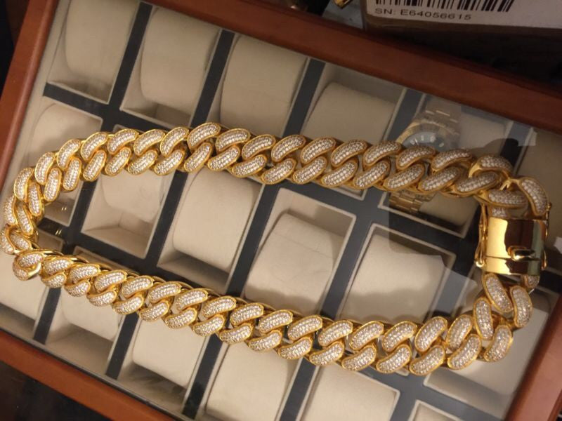 Iced out cuban link chain miami jumbo 30mm